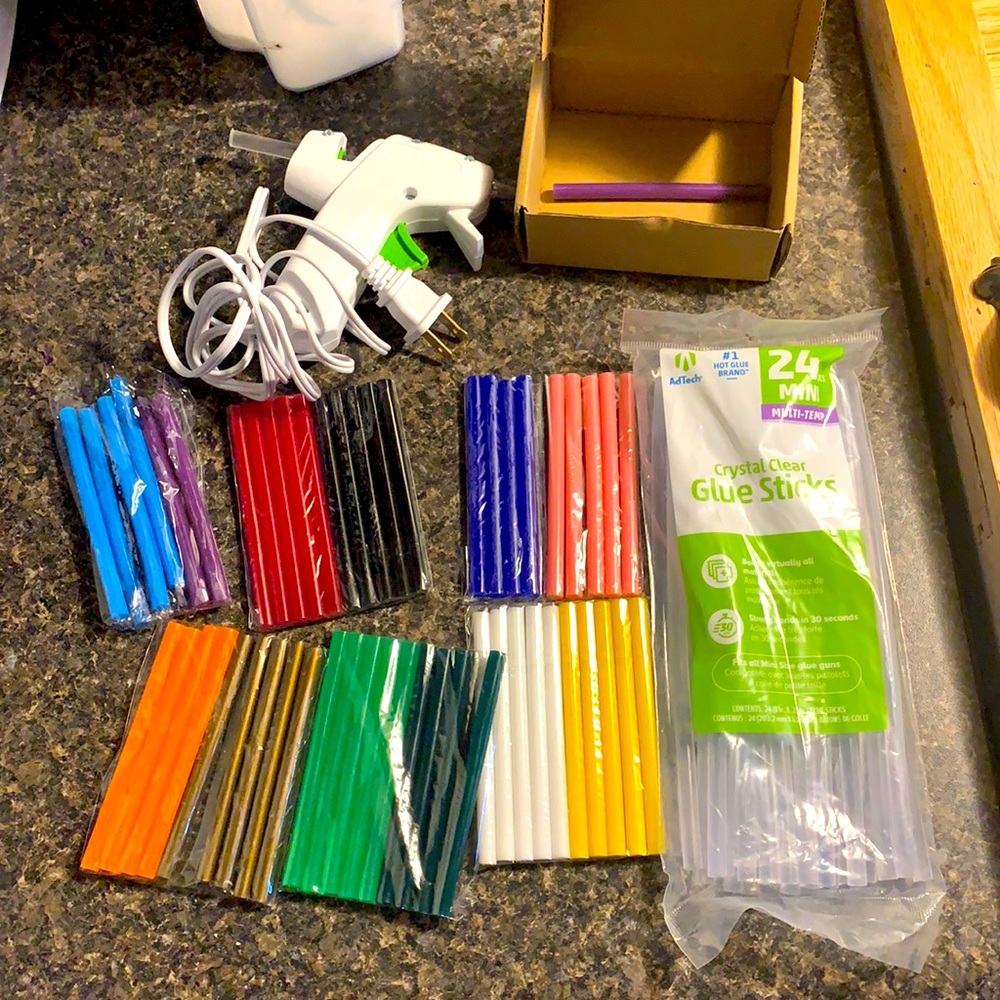Hot glue gun & sticks